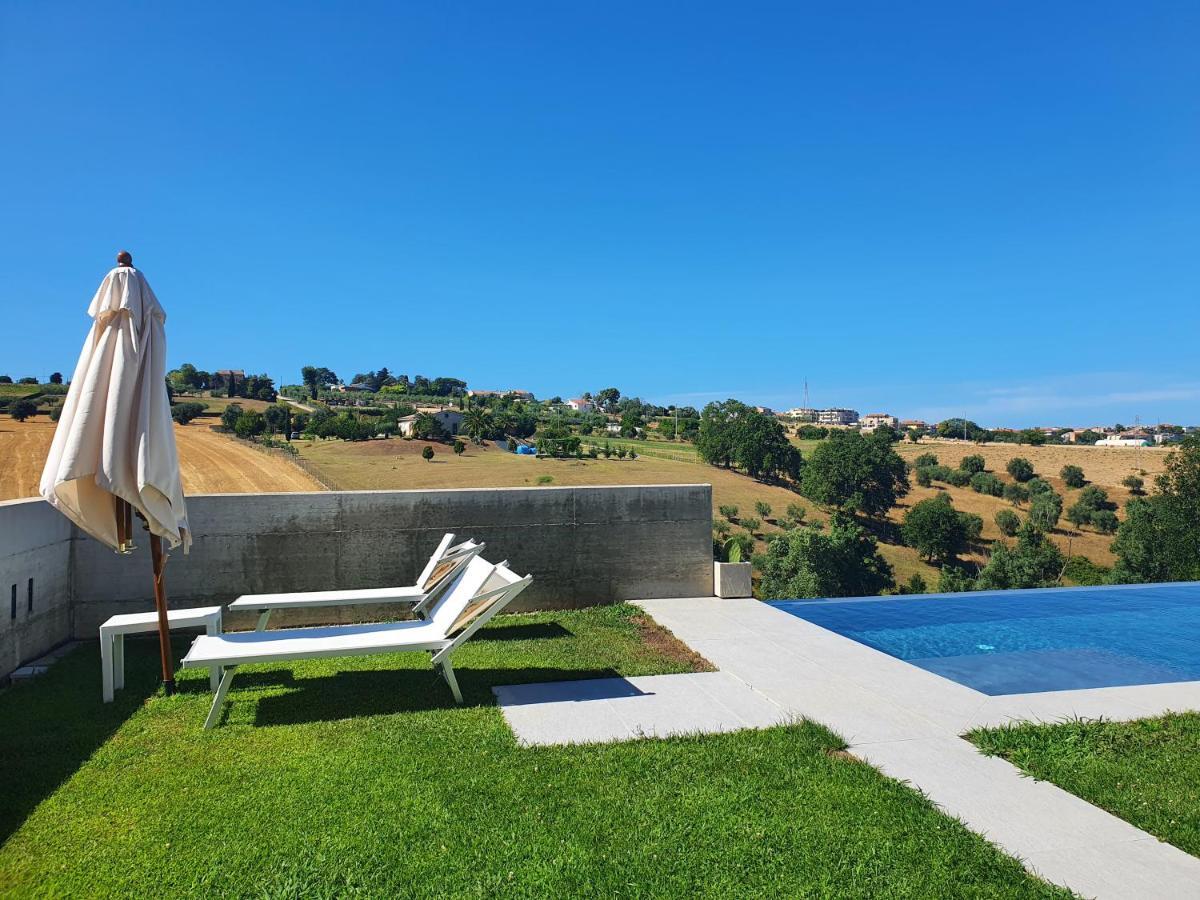 Casa Lunaria B&B Porto SantʼElpidio エクステリア 写真